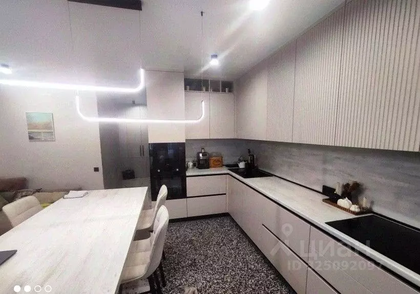 3-к кв. Свердловская область, Екатеринбург просп. Академика Сахарова, ... - Фото 2