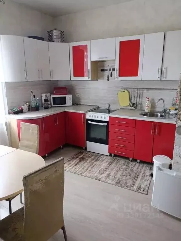3-к кв. Кемеровская область, Прокопьевск ул. Артема, 10 (70.0 м) - Фото 1