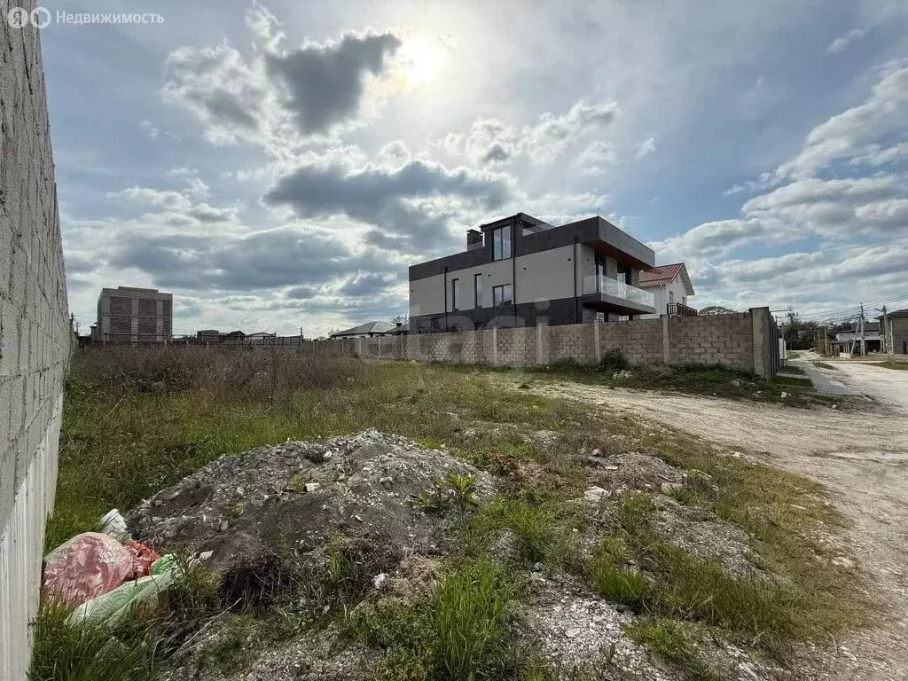 Участок в село Дивноморское, Кленовая улица (6.37 м) - Фото 1