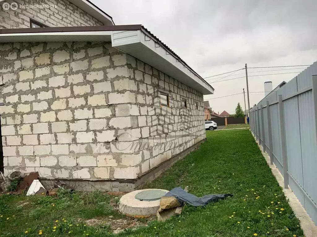 Дом в Старый Оскол, Новая Ямская слобода (220 м) - Фото 0