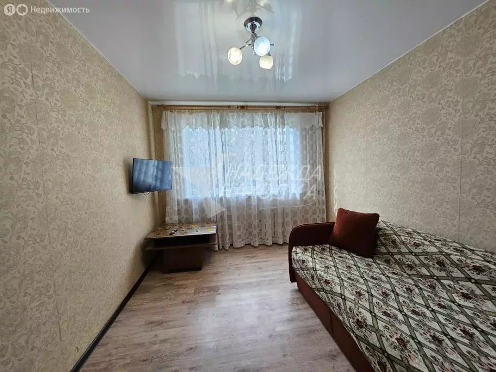 1-комнатная квартира: Находка, улица Пирогова, 60Б (30 м) - Фото 1