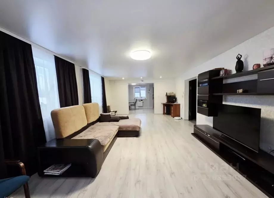 Дом в Пермский край, Александровск Яйва пгт, ул. Ломоносова, 14 (271 ... - Фото 2