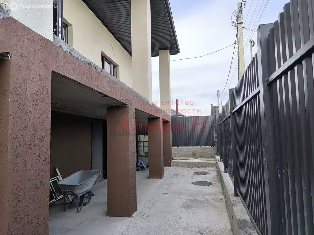 Дом в Ессентукская, Бригадная улица (160 м) - Фото 1