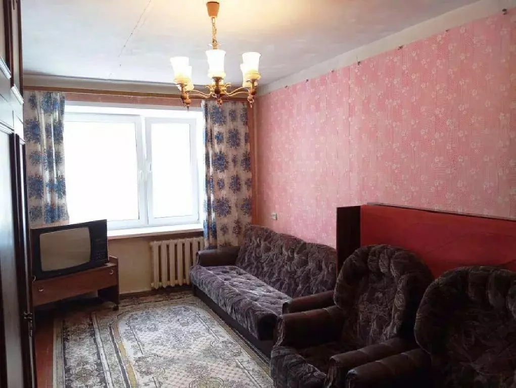 Продается комната в 7-комнатной квартире - Фото 1