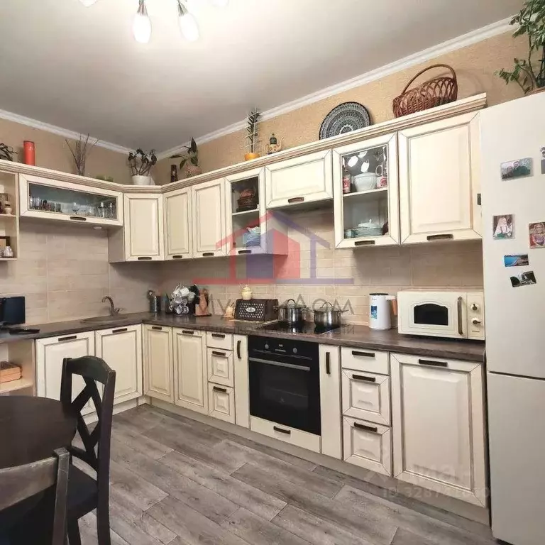 3-к кв. Белгородская область, Старый Оскол Степной мкр, 10 (99.0 м) - Фото 2