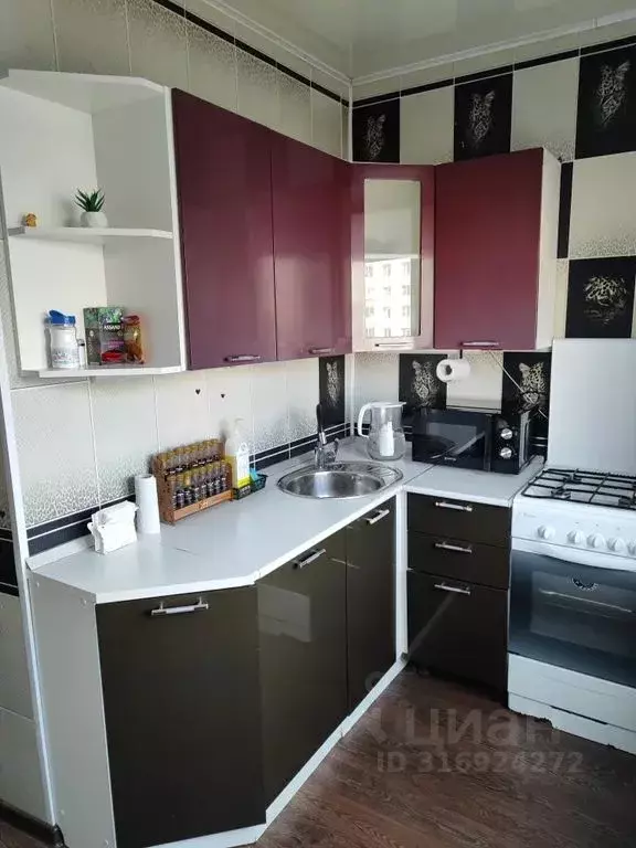 1-к кв. Ленинградская область, Тихвин ул. Связи, 6 (37.0 м) - Фото 2