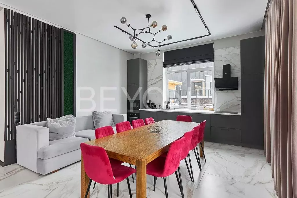 Дом в Ленинградская область, Всеволожск ул. Воздвиженская, 1 (280 м) - Фото 1