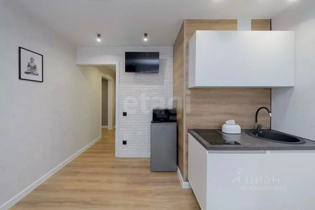 Студия Тюменская область, Тюмень ул. Валентины Трофимовой, 12 (30.0 м) - Фото 2