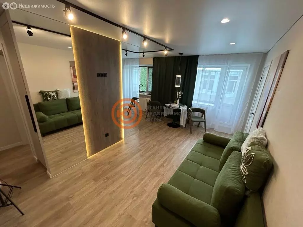 3-комнатная квартира: Тюмень, Карская улица, 13 (42 м) - Фото 1
