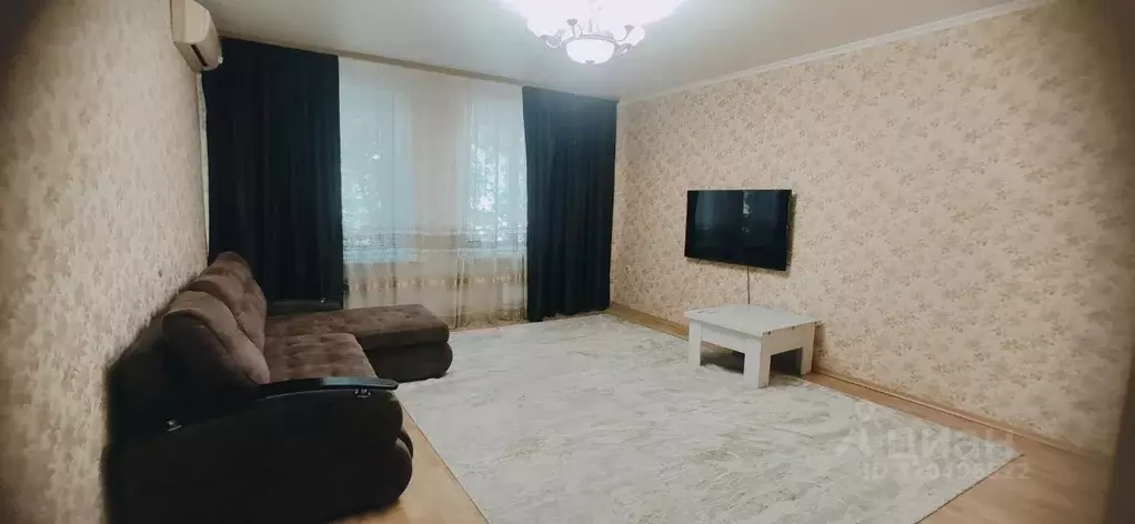 3-к кв. Астраханская область, Астрахань ул. Ползунова, 3 (68.1 м) - Фото 1