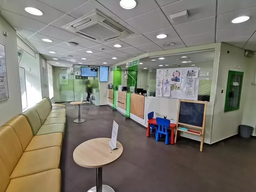 Помещение свободного коммерческого назначения, 160.2 м - Фото 1