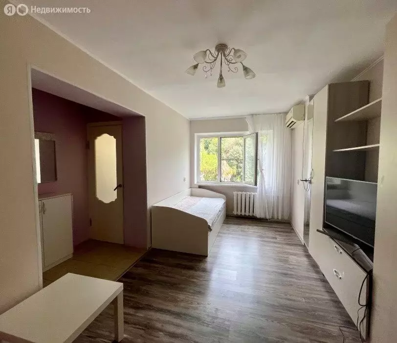 1-комнатная квартира: Сочи, микрорайон Бытха, улица Возрождения, 17 ... - Фото 1