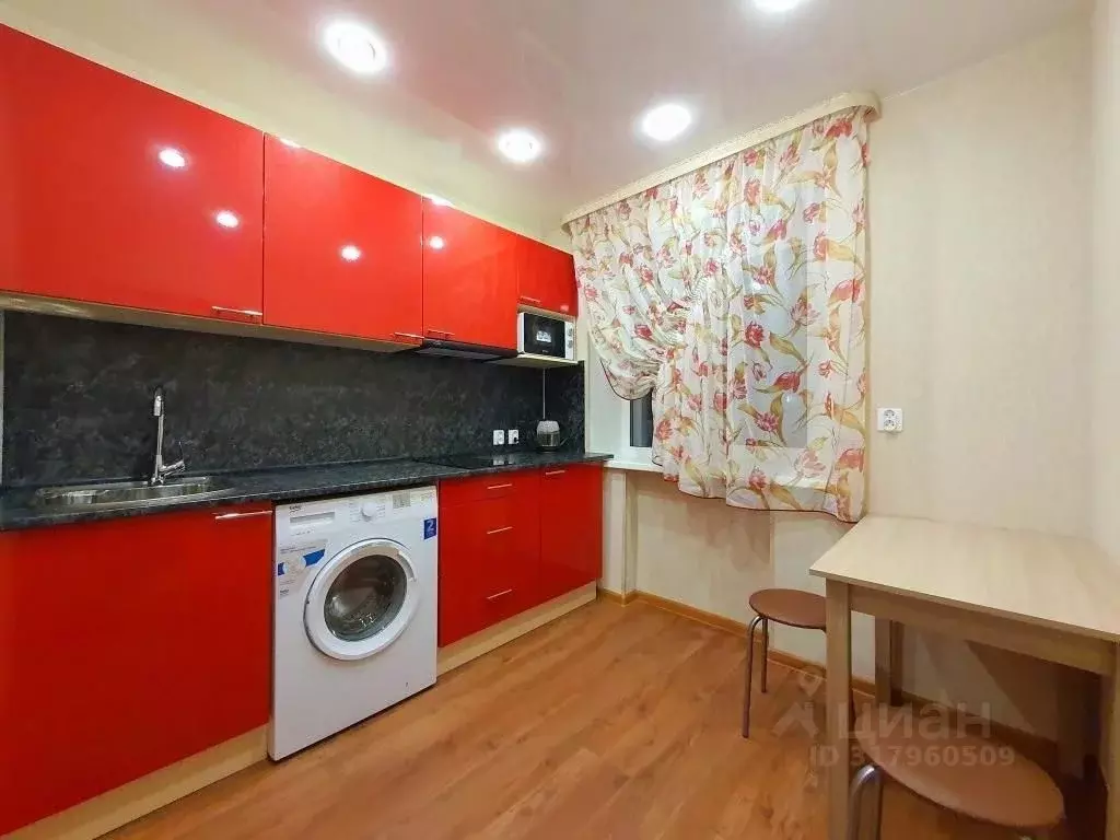 2-к кв. Мурманская область, Мурманск просп. Кирова, 60 (50.0 м) - Фото 0