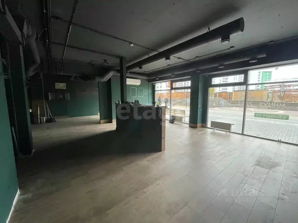 Торговая площадь в Тюменская область, Тюмень ул. Ю.-Р.Г. Эрвье, 32 (91 ... - Фото 1