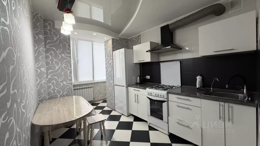 2-к кв. Крым, Феодосия ул. Гарнаева, 75А (61.0 м) - Фото 1