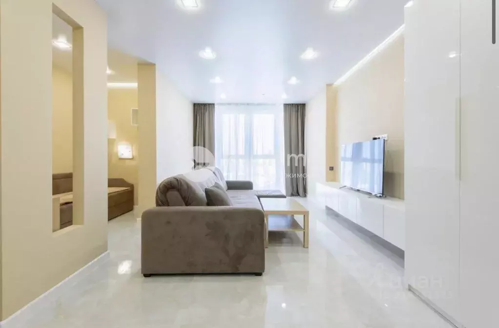 1-к кв. Татарстан, Казань ул. Оренбургский Тракт, 8Д (50.0 м) - Фото 1