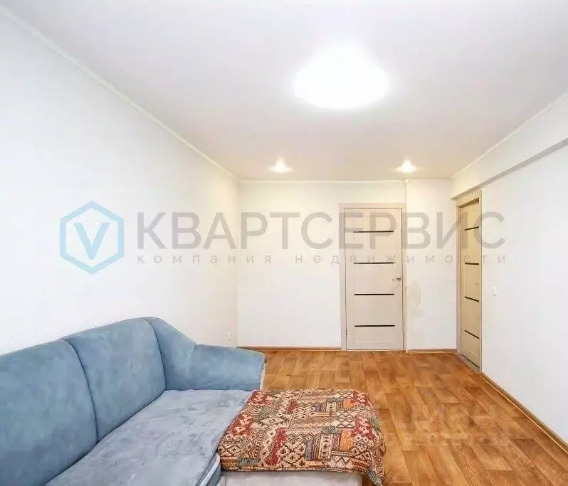 2-к кв. Омская область, Омск Заозерный мкр, просп. Менделеева, 27Б ... - Фото 0