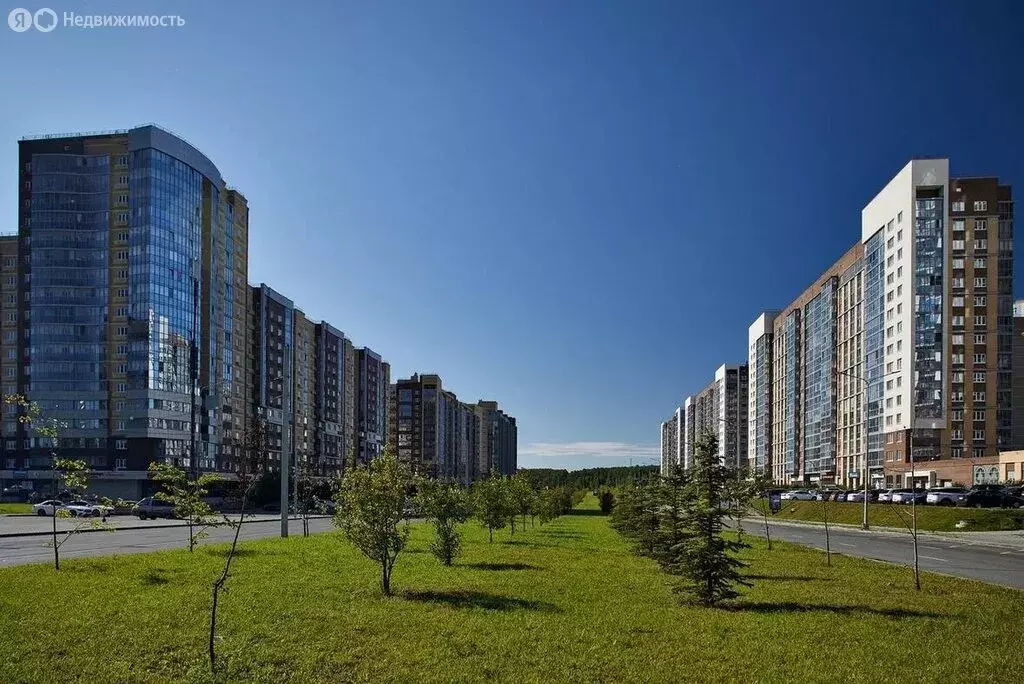 3-комнатная квартира: Челябинск, проспект Героя России Е.Н. Родионова, ... - Фото 0