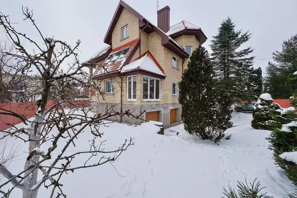 Дом в Калининградская область, Калининград Рябиновый пер., 10 (553 м) - Фото 1