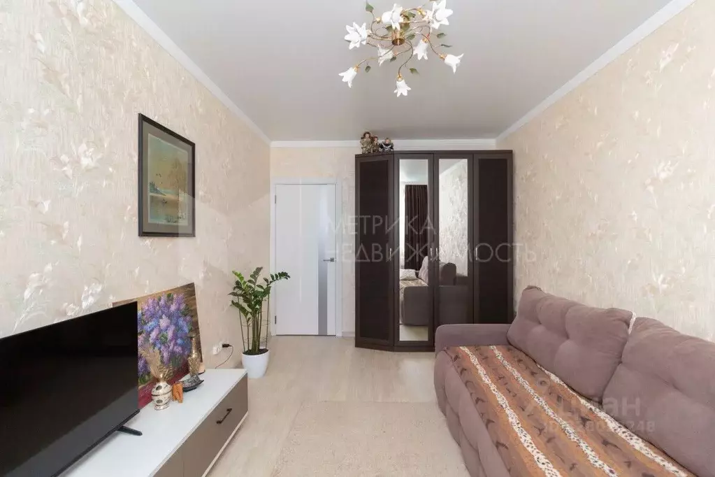 1-к кв. Тюменская область, Тюмень ул. Александра Протозанова, 16 (38.0 ... - Фото 1