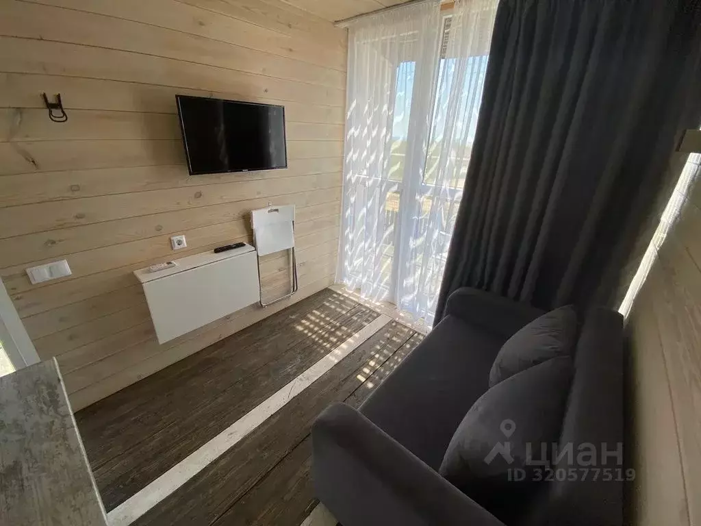 Дом в Крым, Черноморский район, Окуневское с/пос, с. Знаменское ул. ... - Фото 2