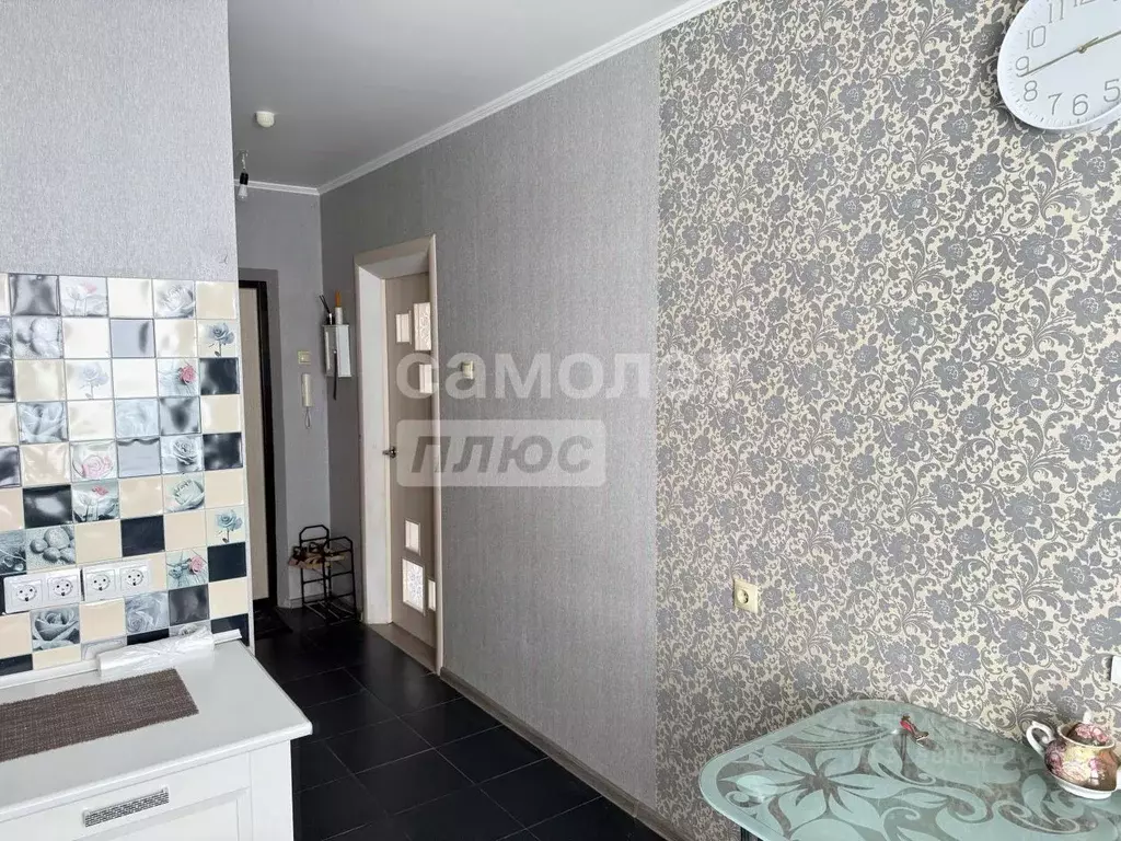 1-к кв. Омская область, Омск ул. Завертяева, 9к6 (35.0 м) - Фото 1