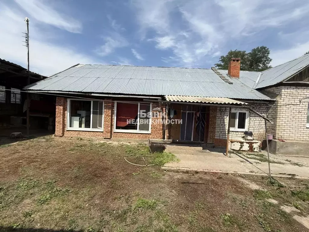 Дом в Саратовская область, Балаковский район, Натальинское ... - Фото 1