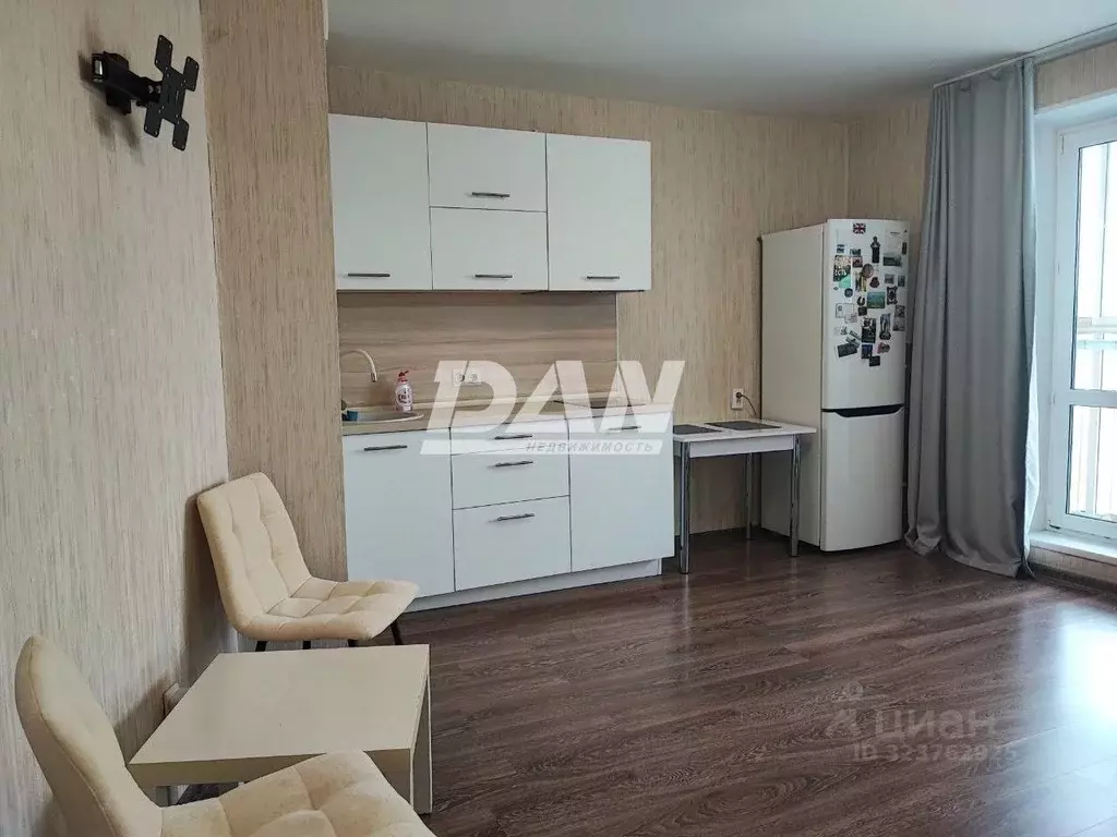 Студия Челябинская область, Челябинск ул. Молодогвардейцев, 76 (24.6 ... - Фото 1