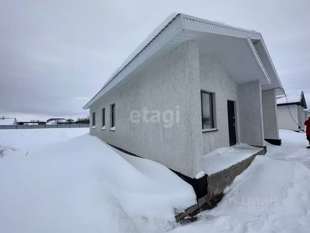 Дом в Башкортостан, Уфимский район, Русско-Юрмашский сельсовет, д. ... - Фото 1