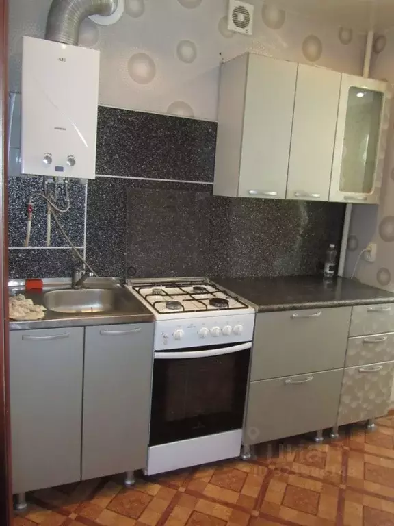 2-к кв. Астраханская область, Астрахань ул. Генерала Епишева, 34 (45.0 ... - Фото 1