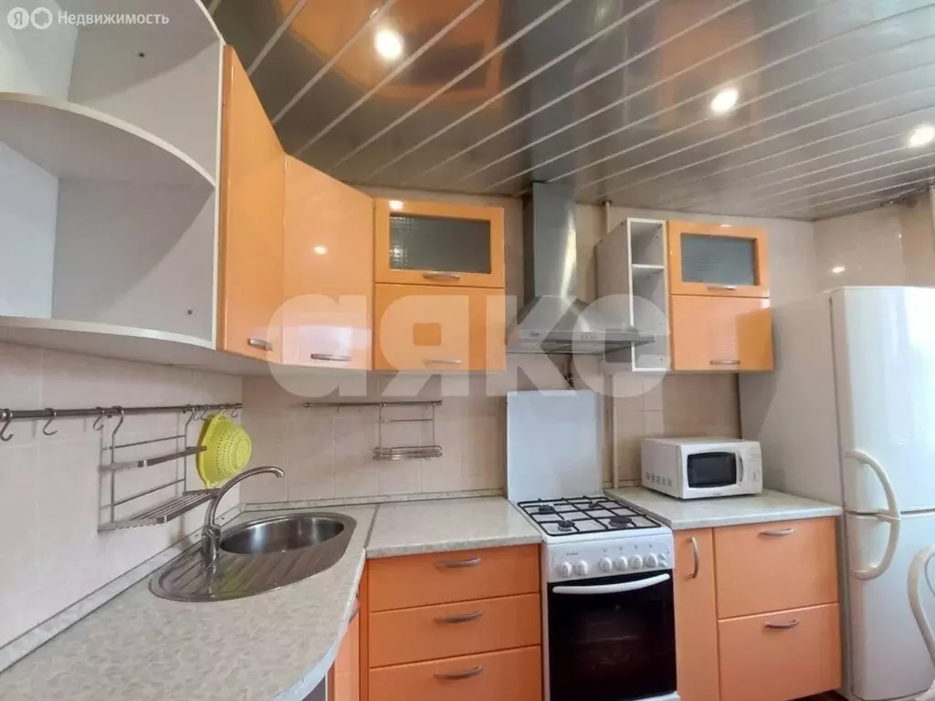 3-комнатная квартира: Волгоград, улица Репина, 7 (64 м) - Фото 1