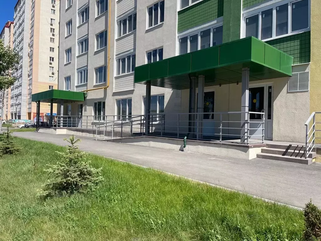 Помещение свободного назначения в Саратовская область, Энгельс ул. ... - Фото 1