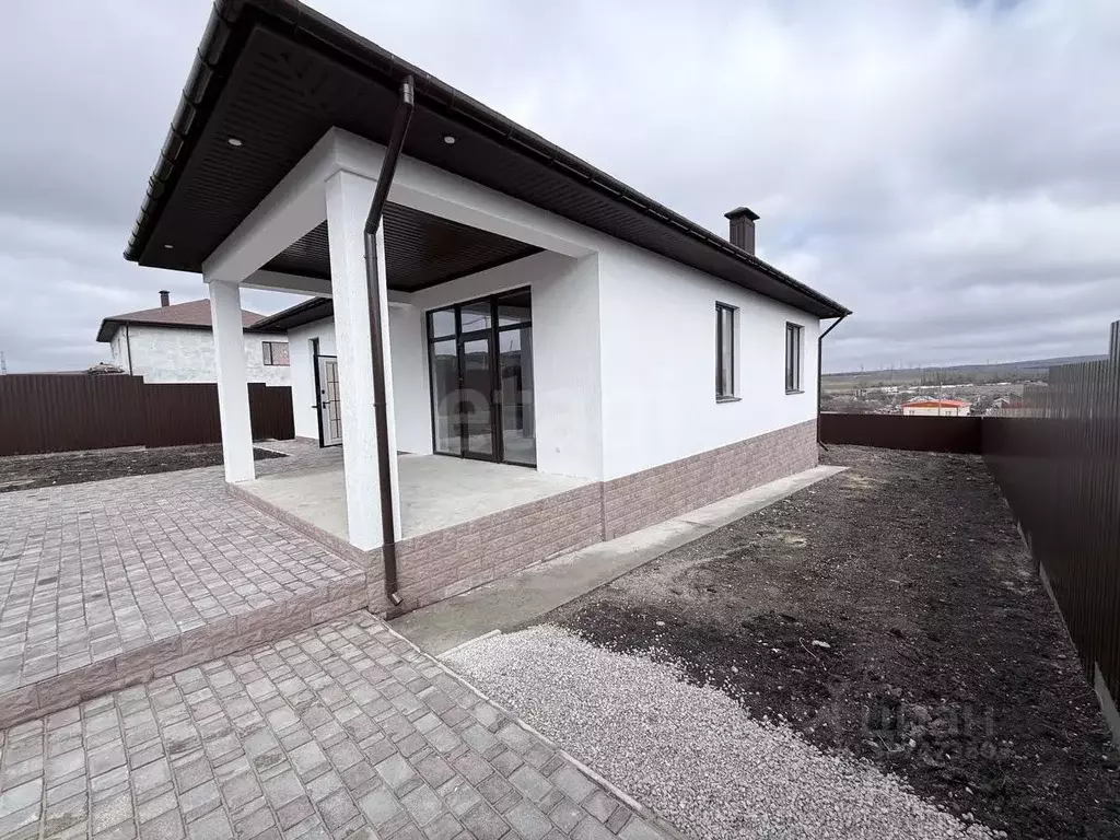 Дом в Крым, Симферопольский район, Трудовское с/пос, с. Денисовка ул. ... - Фото 2