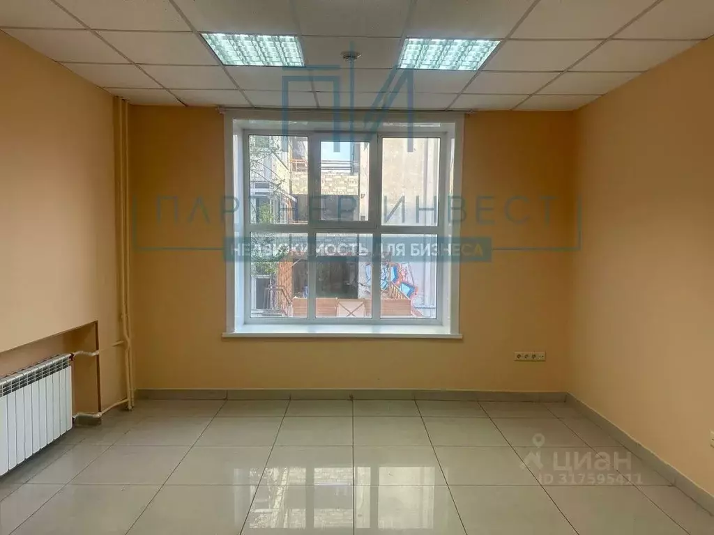 Офис в Свердловская область, Екатеринбург ул. Первомайская, 24А (22 м) - Фото 0