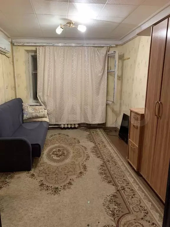 Комната 40 м в 2-к., 2/5 эт. - Фото 0