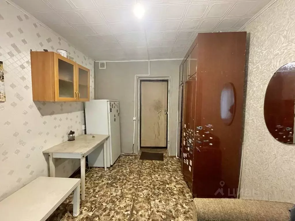 Комната Омская область, Омск Городок Нефтяников мкр, ул. 50 лет ... - Фото 2