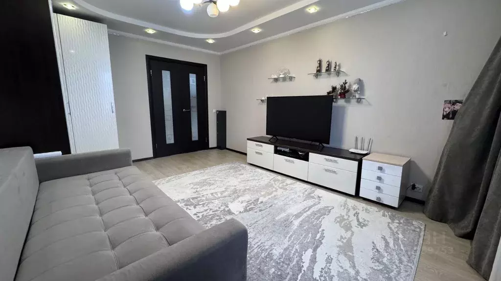 2-к кв. Чувашия, Чебоксары просп. Тракторостроителей, 58 (56.0 м) - Фото 1