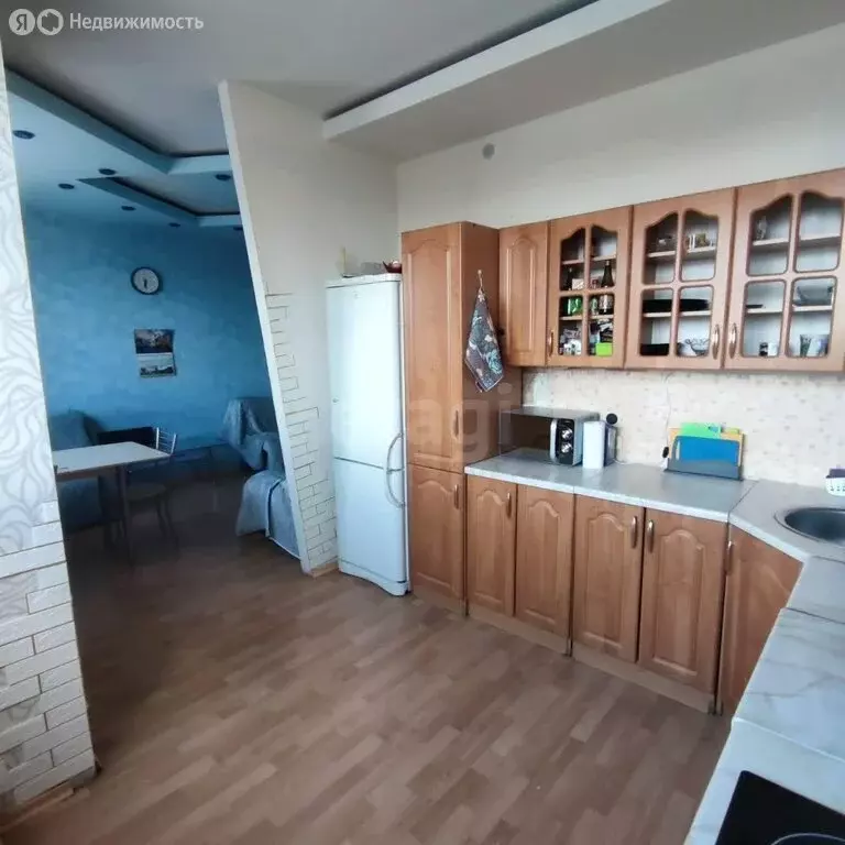 3-комнатная квартира: Покровск, Комсомольская улица, 3 (88.9 м) - Фото 1