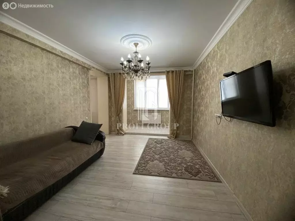 3-комнатная квартира: Каспийск, Каспийская улица, 6Б (88 м) - Фото 0