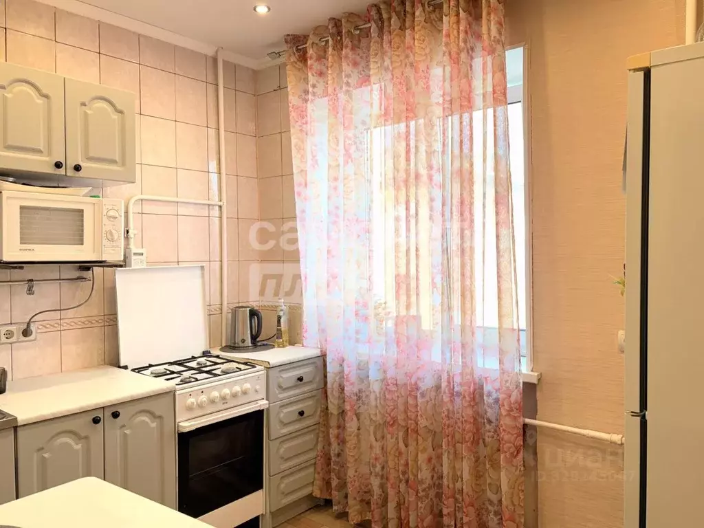 2-к кв. Омская область, Омск Городок Нефтяников мкр, ул. ... - Фото 2