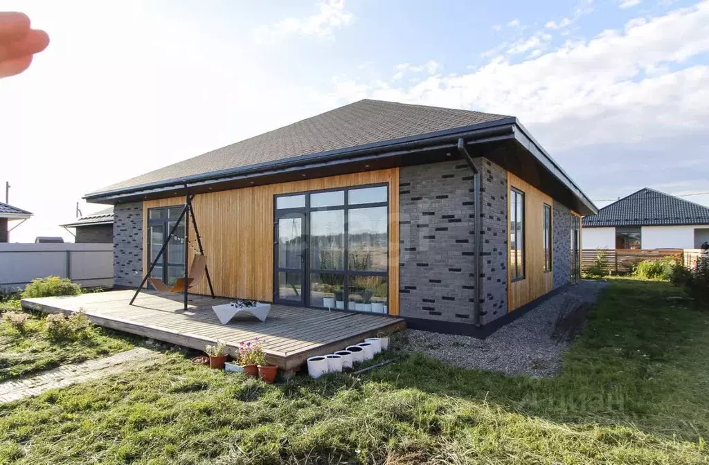 Дом в Тюменская область, Тюменский муниципальный округ, д. Падерина ... - Фото 1