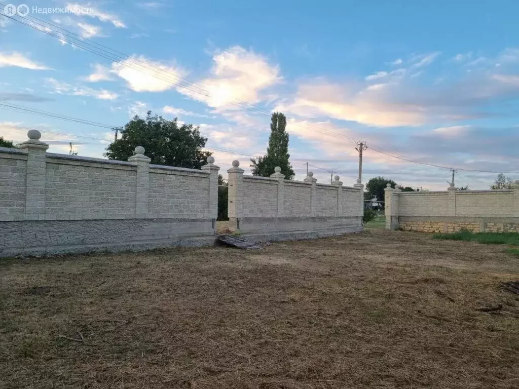 Дом в Надежда, улица Орджоникидзе (242 м) - Фото 1