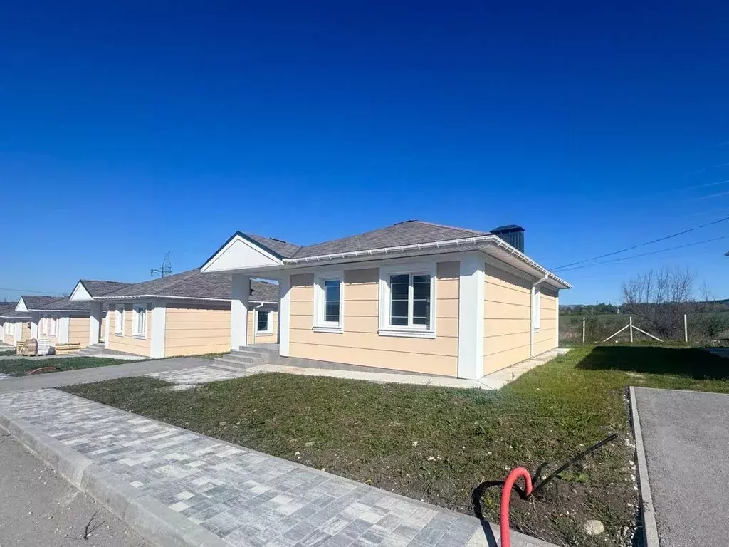 Дом в Крым, Симферопольский район, Трудовское с/пос, Династия кп ул. ... - Фото 1