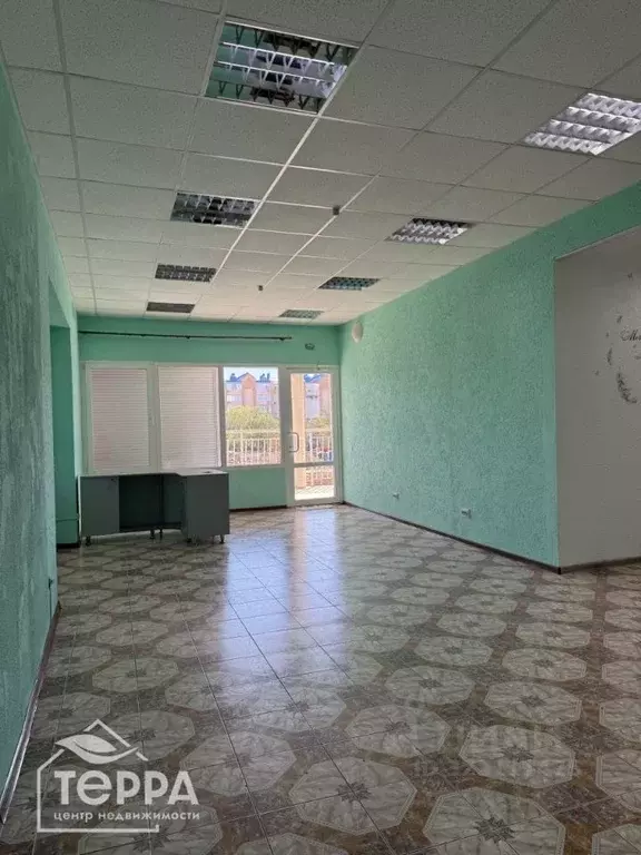 Торговая площадь в Крым, Евпатория просп. Победы, 4 (52 м) - Фото 1