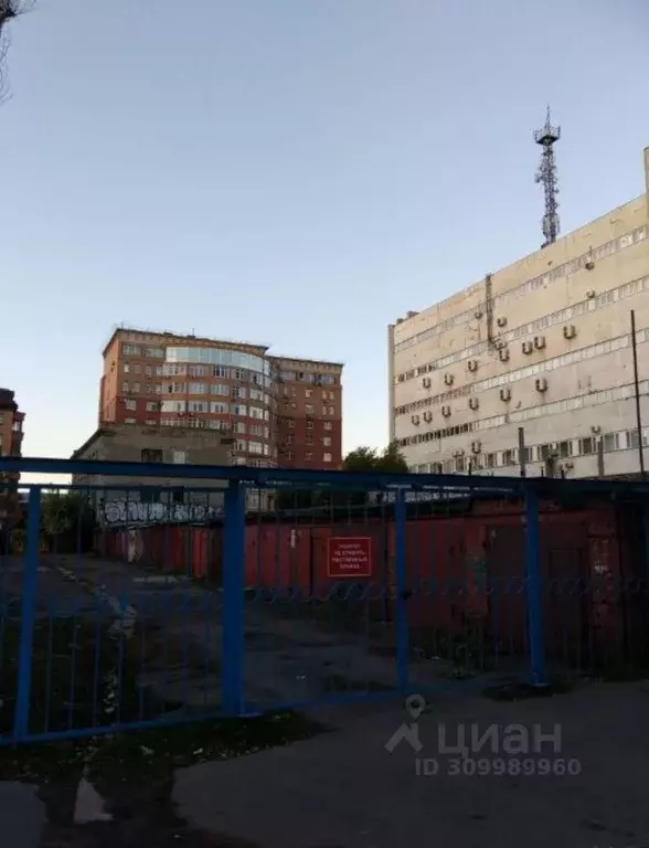 Гараж в Омская область, Омск ул. Чокана Валиханова, 15 (18 м) - Фото 1