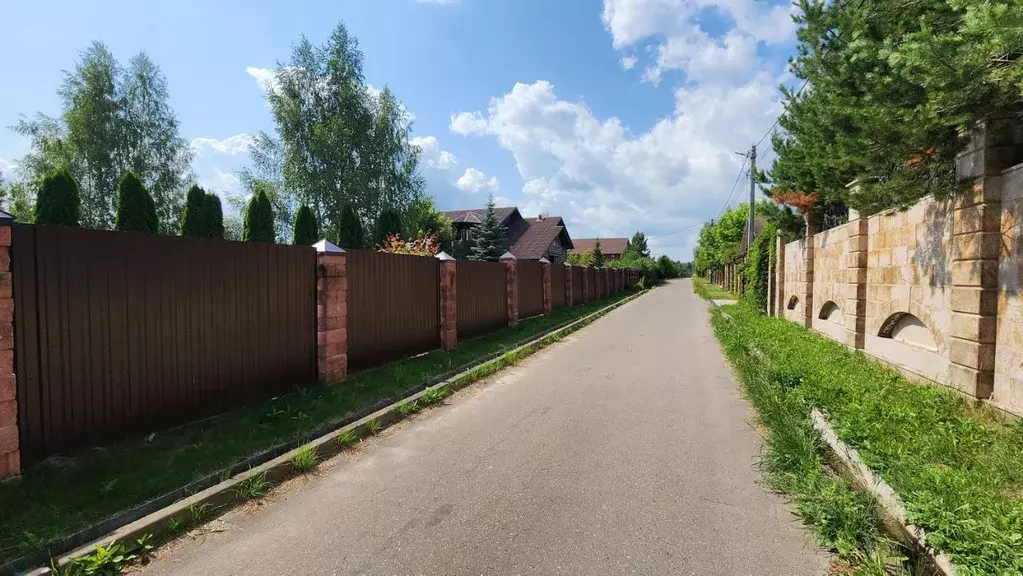 Участок в Московская область, Истра муниципальный округ, пос. ... - Фото 1