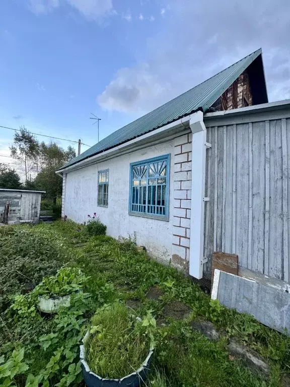 Дом в Кемеровская область, Калтан ул. Покрышкина, 31 (50 м) - Фото 1