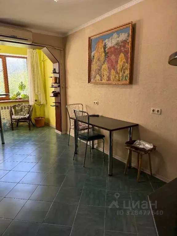3-к кв. Крым, Симферополь ул. Баррикадная, 70 (78.0 м) - Фото 1