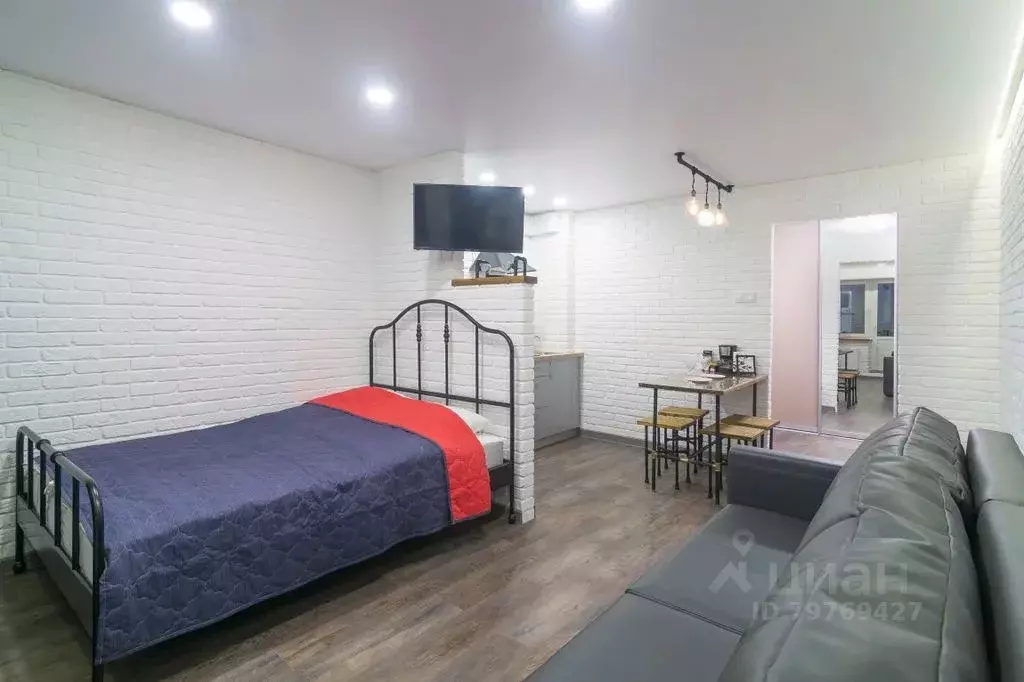 Студия Санкт-Петербург Заневский просп., 42 (28.0 м) - Фото 1