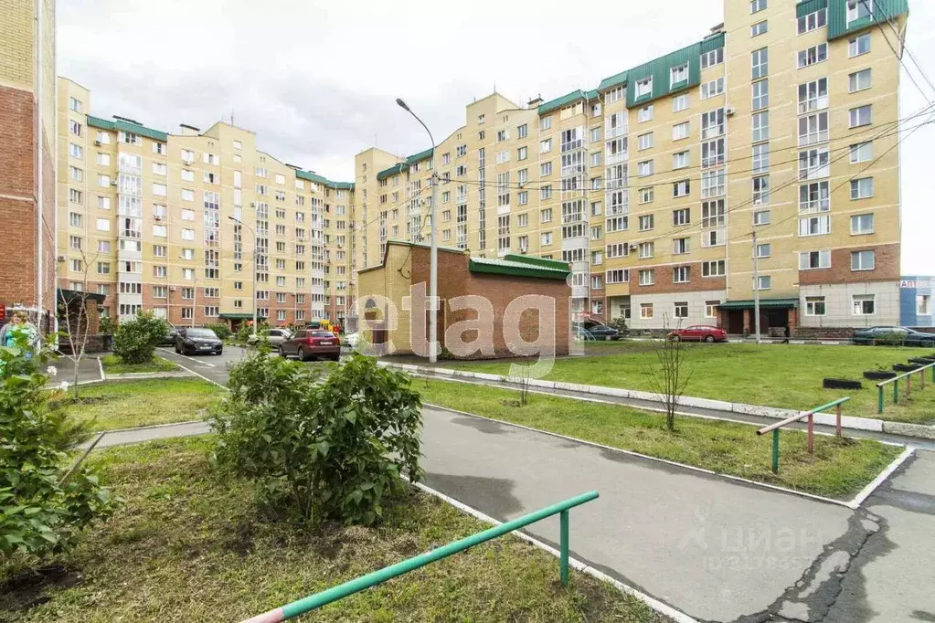 3-к кв. Омская область, Омск Транссибирская ул., 6к1 (80.9 м) - Фото 0